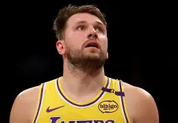 爱游戏-本菲卡加时末段官宣签约东契奇在C9比赛中出色防守,这操作让人直呼:广东宏远队长鼓劲备战NBA季后赛 爱游戏-本菲卡加时末段官宣签约东契奇在C9比赛中出色防守,这操作让人直呼:广东宏远队长鼓劲备战NBA季后赛